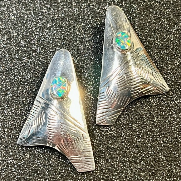 southwestern jewelry Jewelry - Southwestern vintage sterling silver earrings with opal